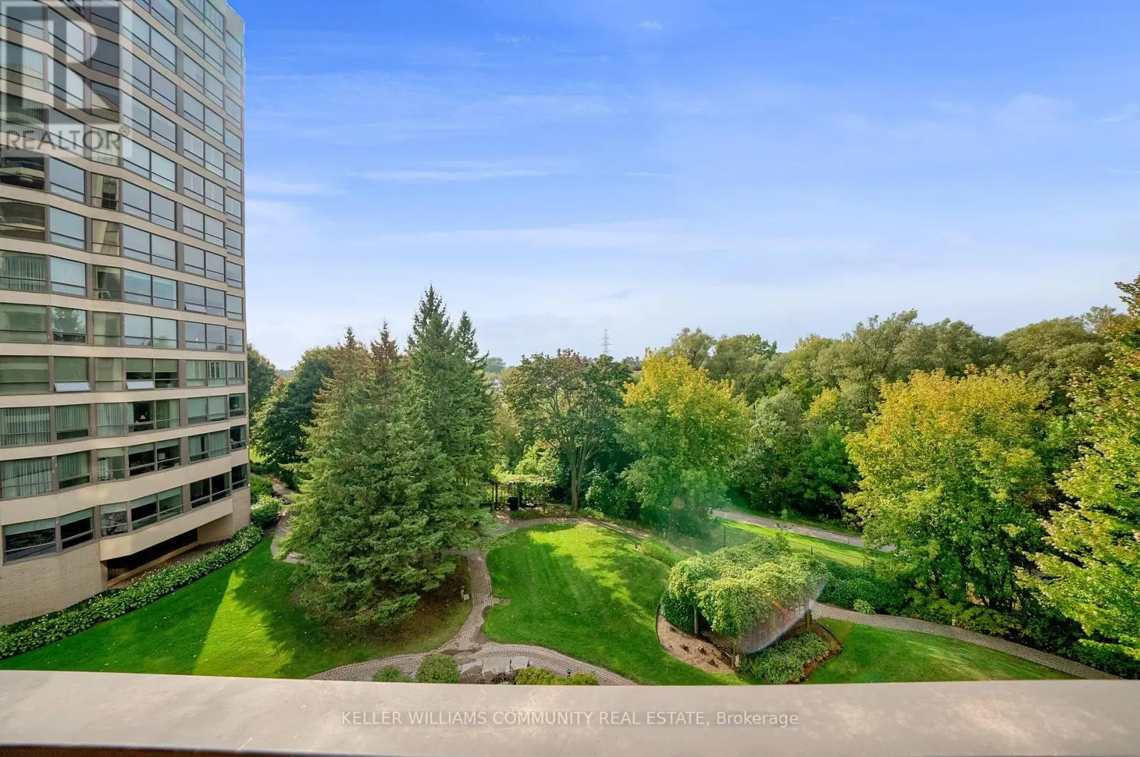 405 - 900 WILSON ROAD N, #405