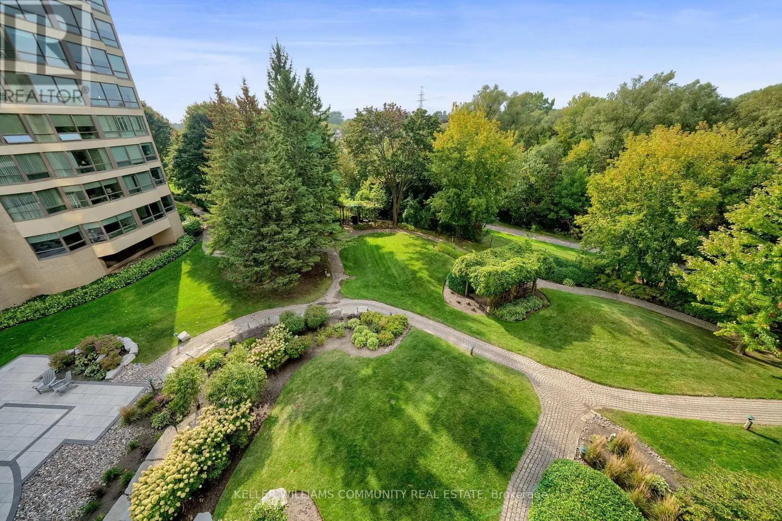 405 - 900 WILSON ROAD N, #405