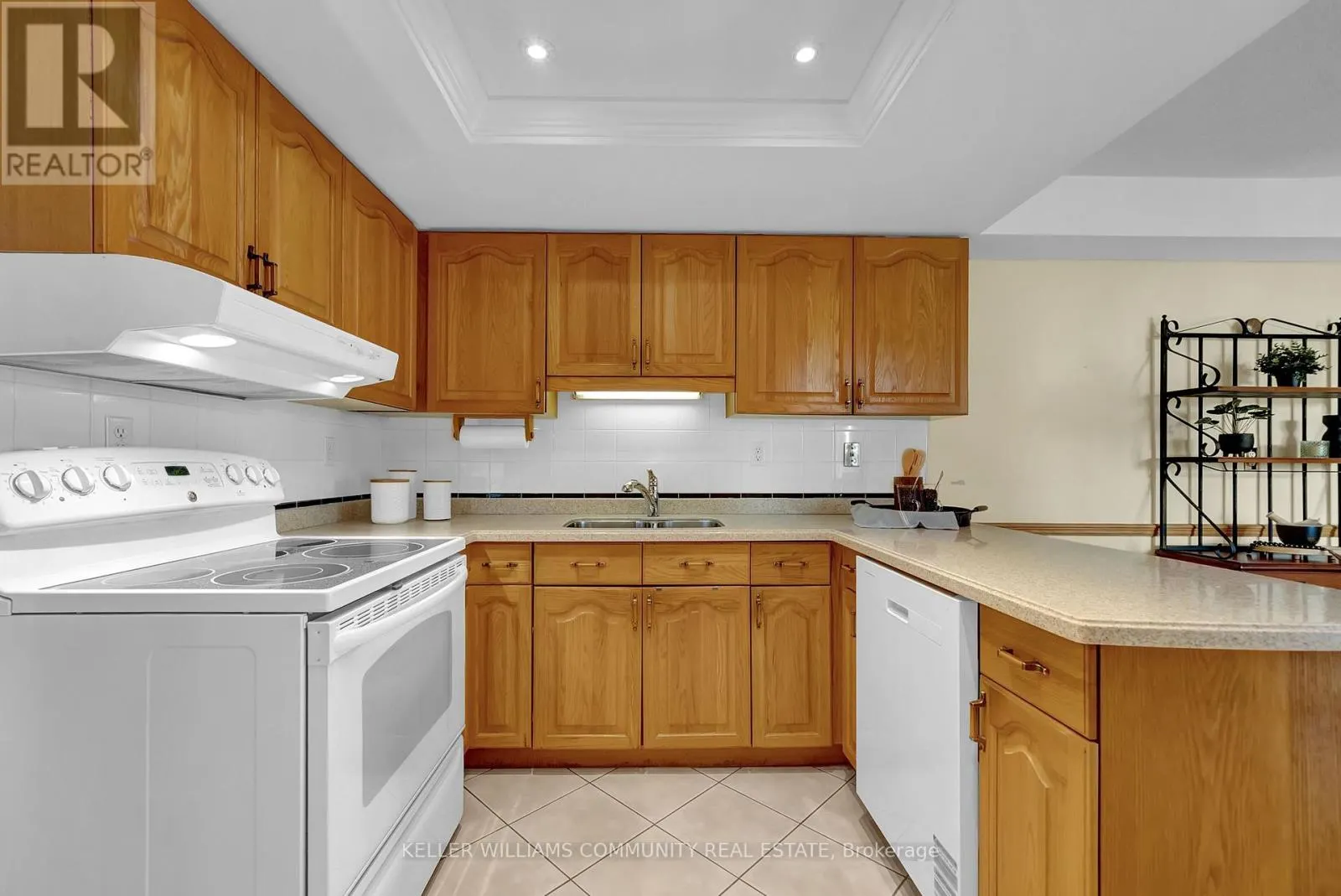 405 - 900 WILSON ROAD N, #405