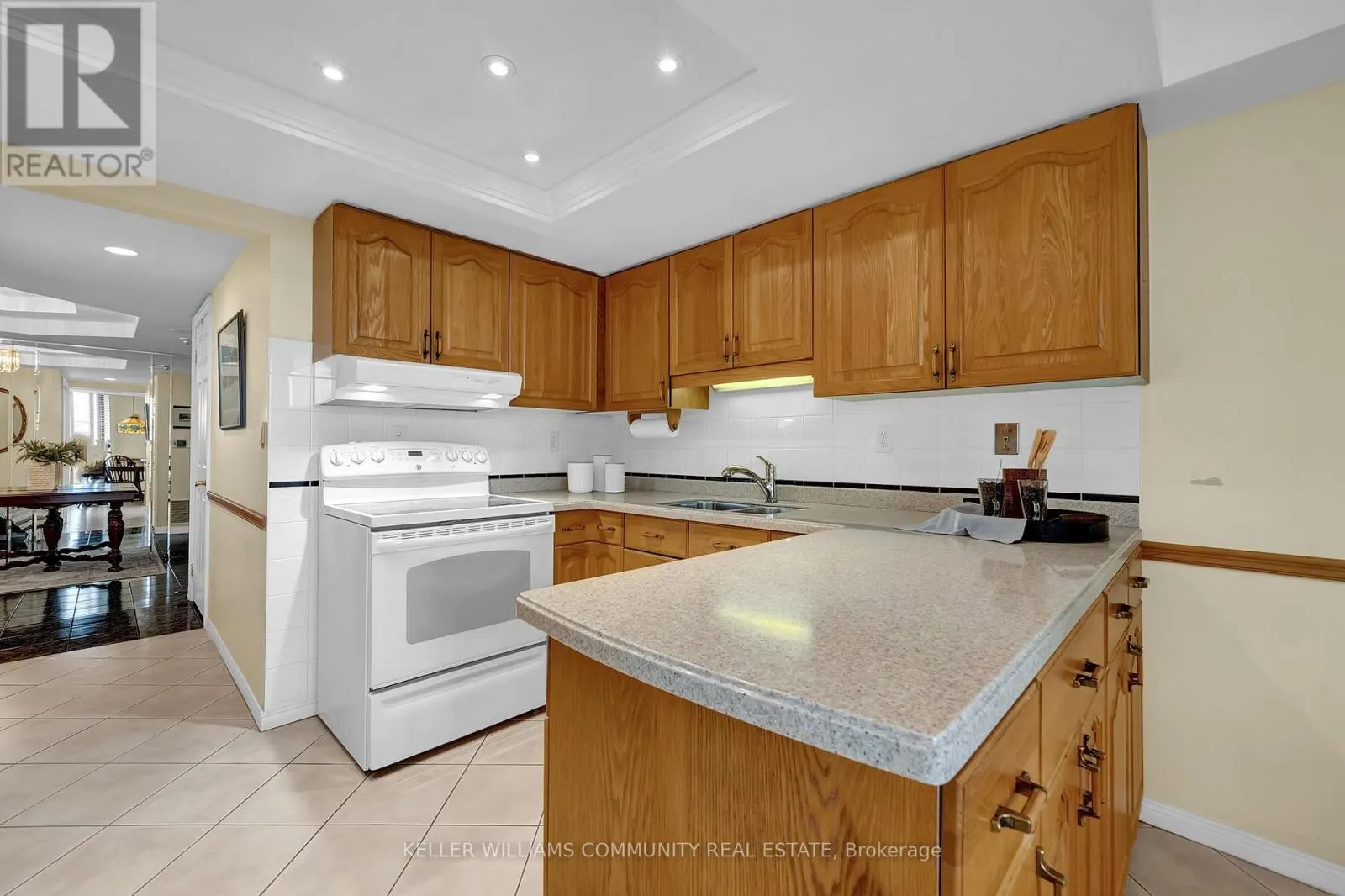 405 - 900 WILSON ROAD N, #405