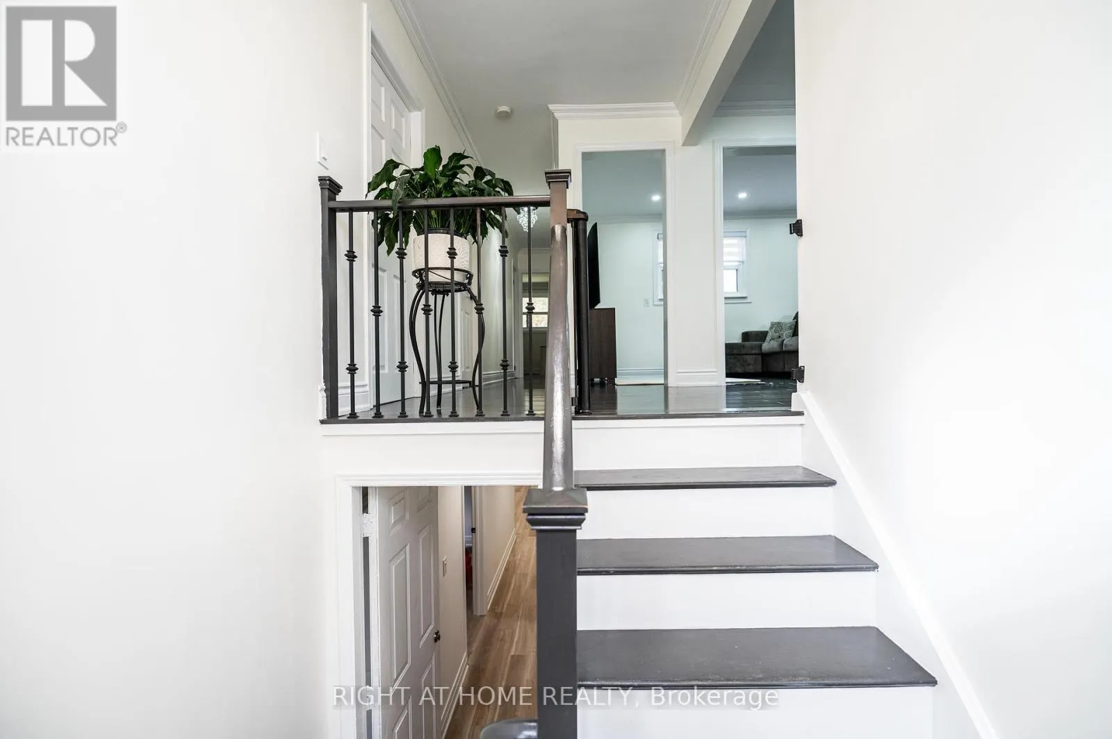 808 SANOK DRIVE