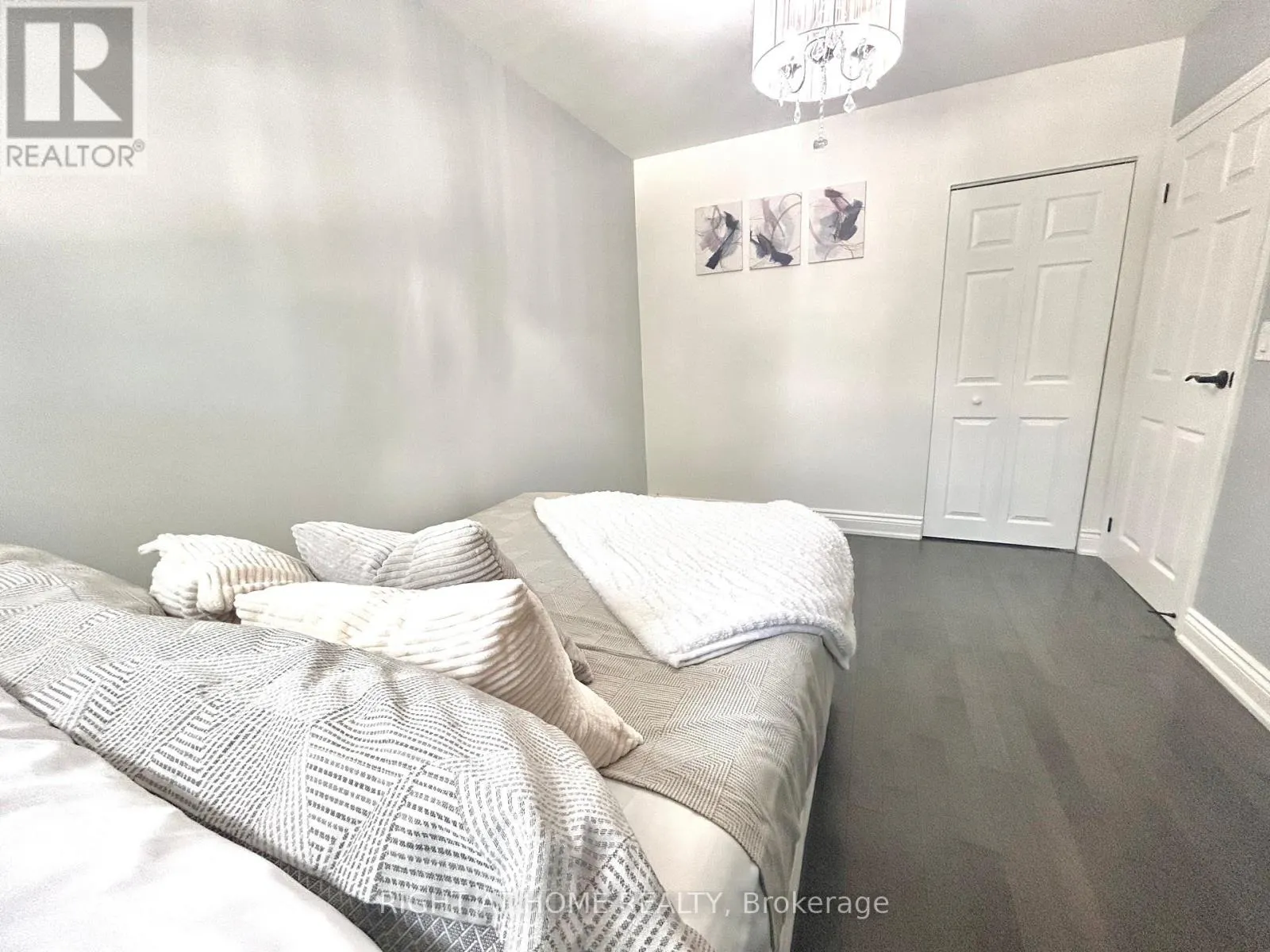 808 SANOK DRIVE