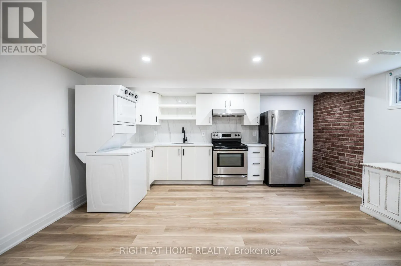 808 SANOK DRIVE