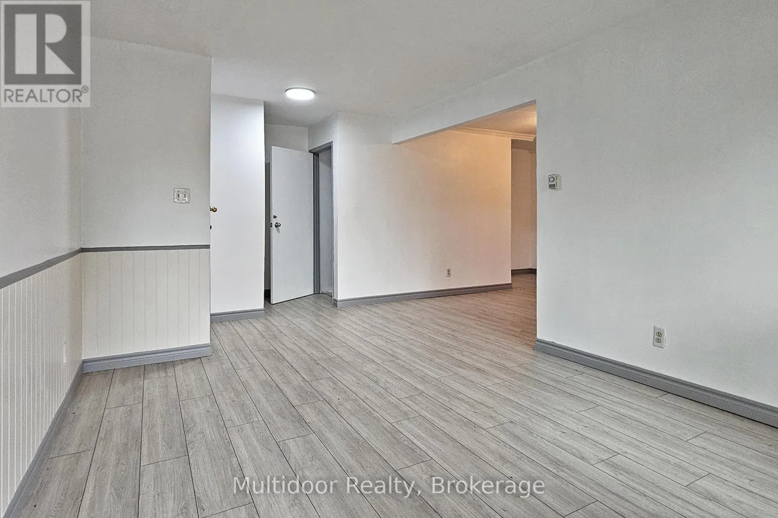 2 - 1100 OXFORD STREET