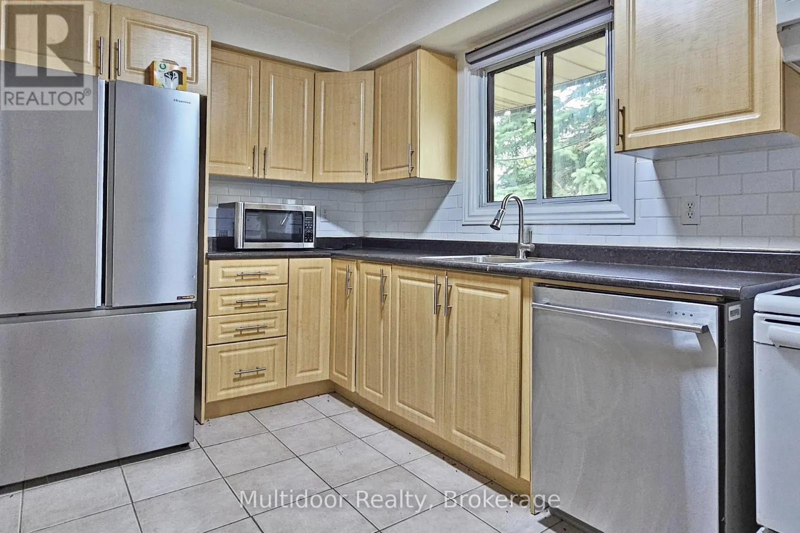 2 - 1100 OXFORD STREET