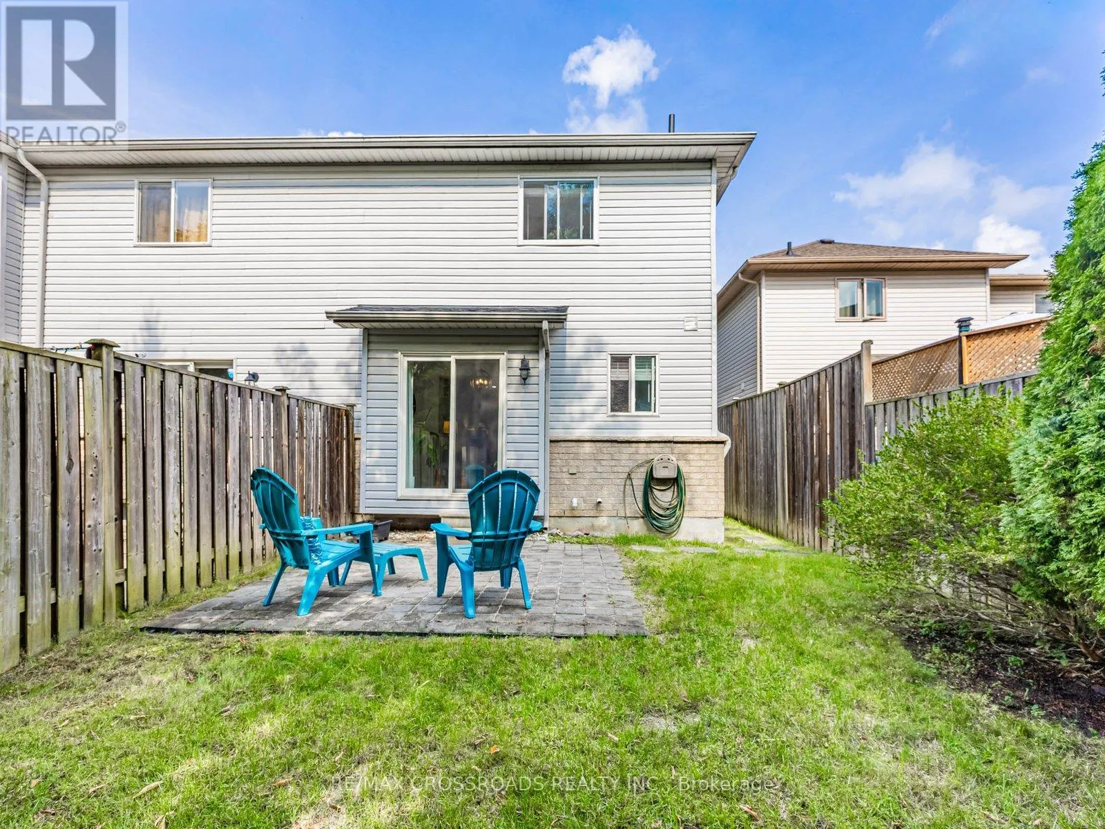 432 SPARROW CIRCLE