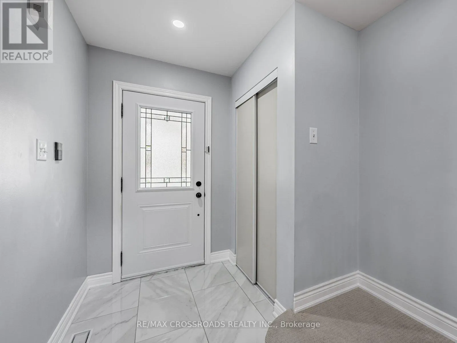 432 SPARROW CIRCLE