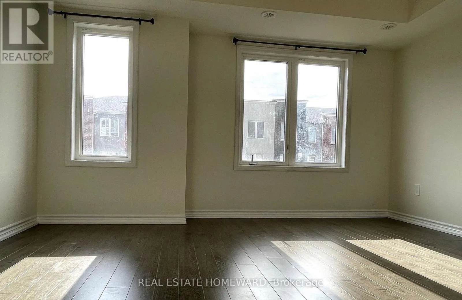 11 - 45 HERON PARK PLACE