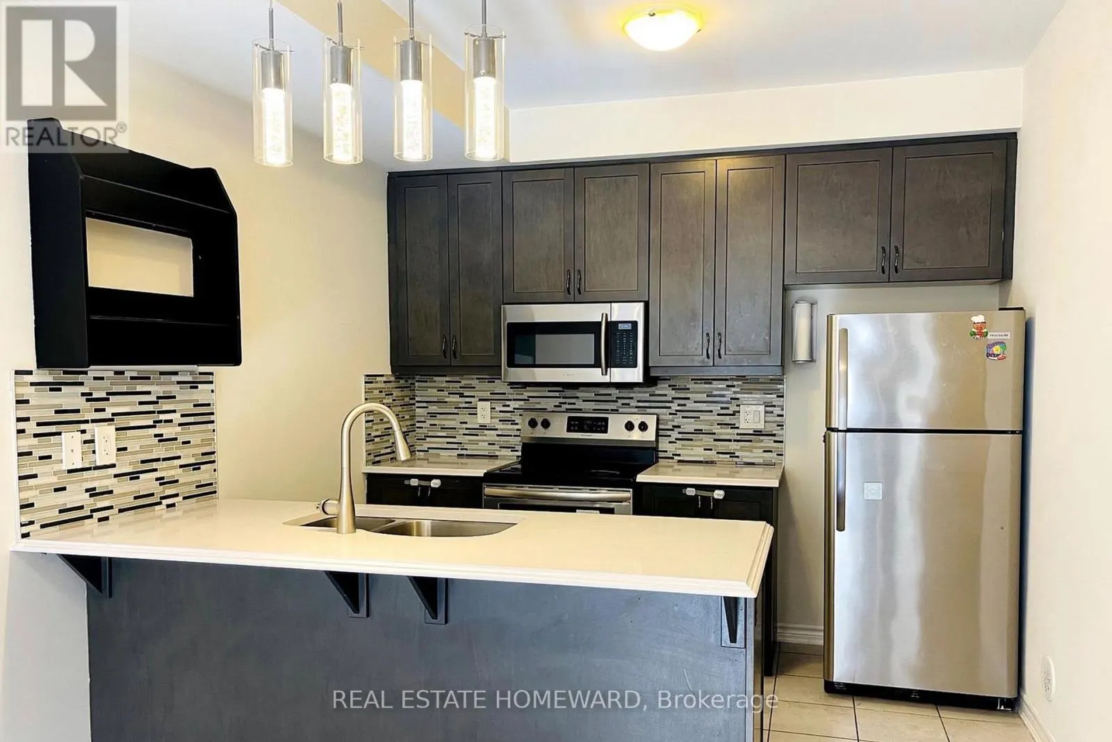 11 - 45 HERON PARK PLACE
