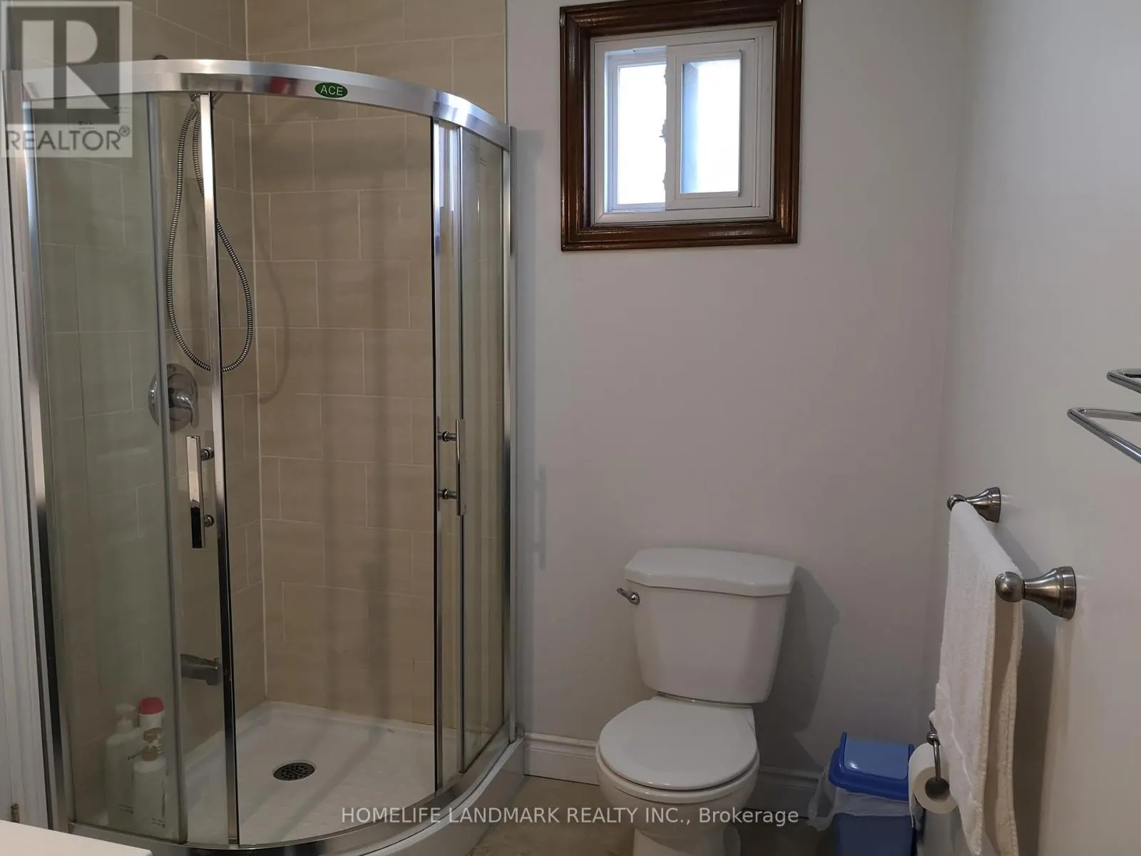 UNIT1 - 22 GLENDINNING AVENUE