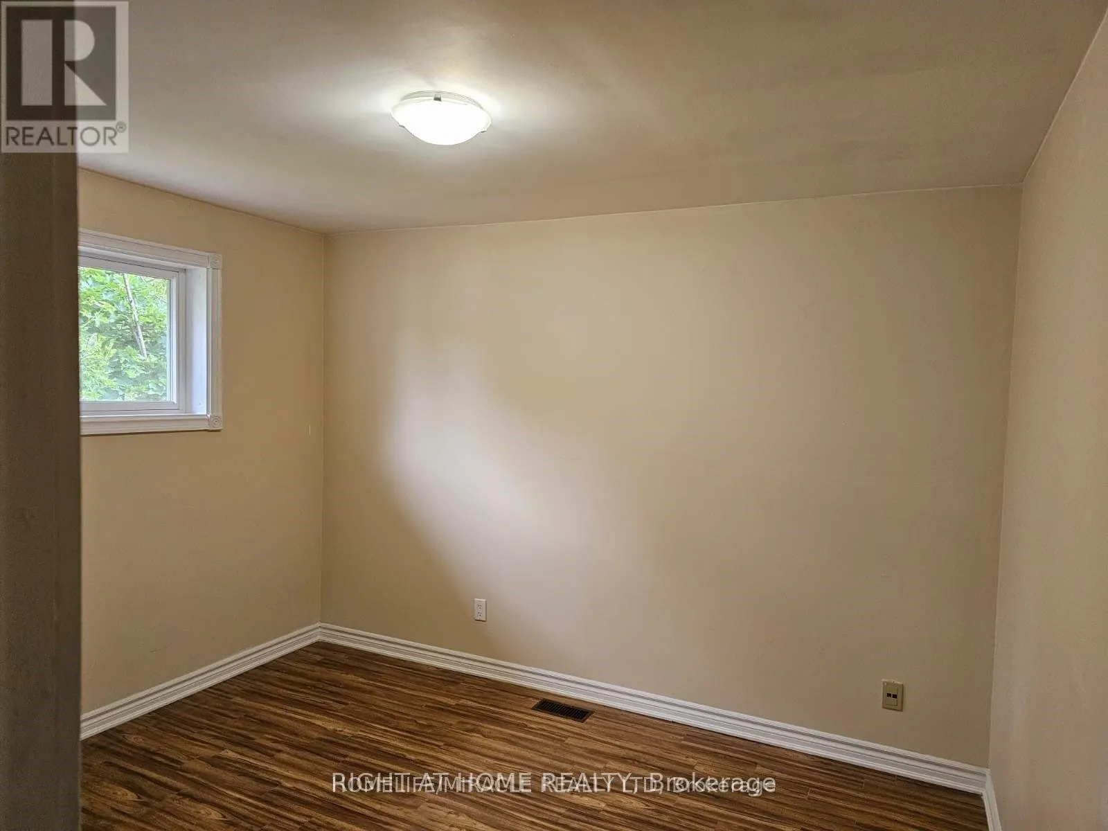 MAIN - 730 SHEPPARD AVENUE