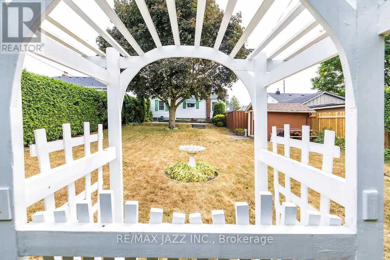 114 FERNHILL BOULEVARD