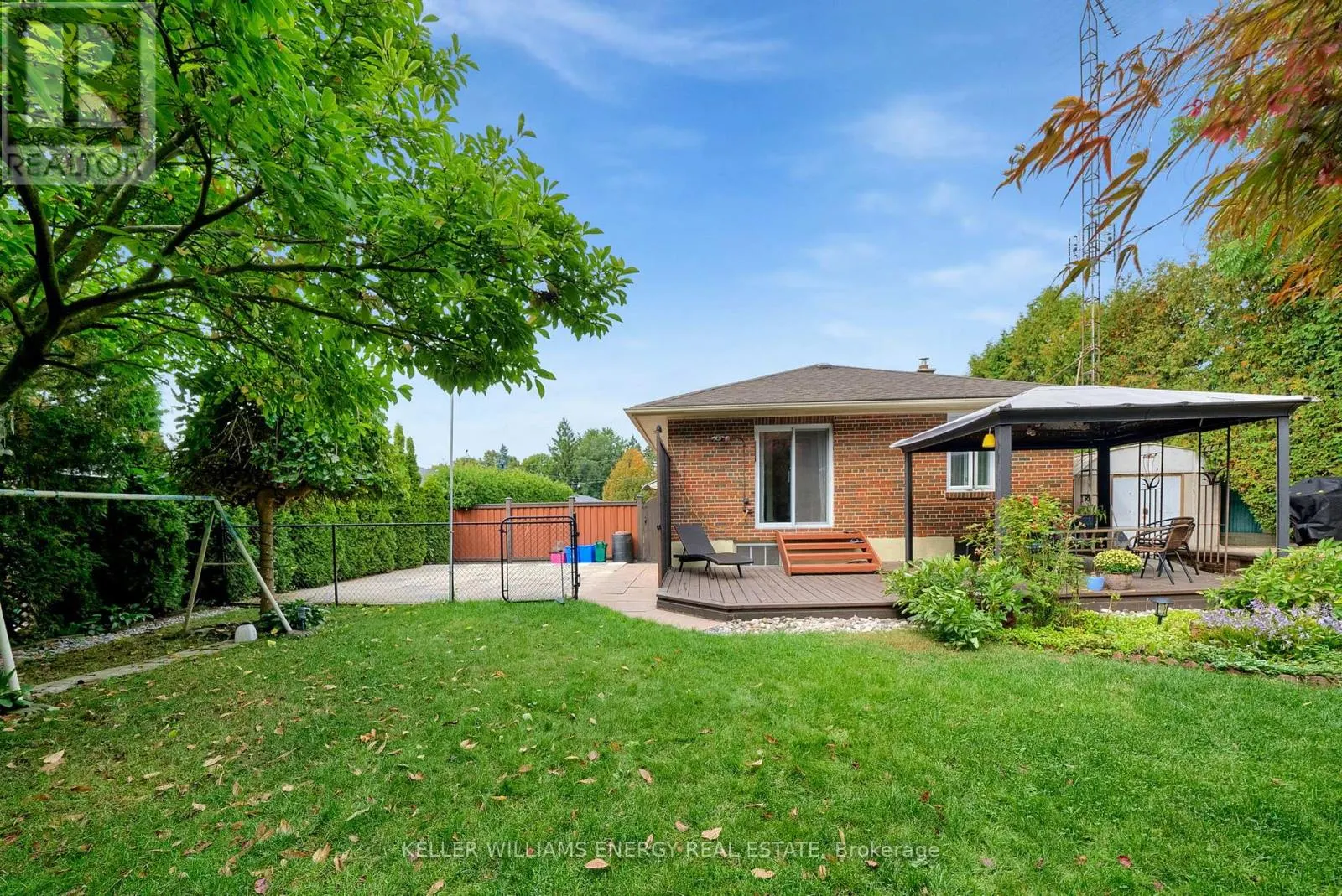 607 NEWMAN CRESCENT