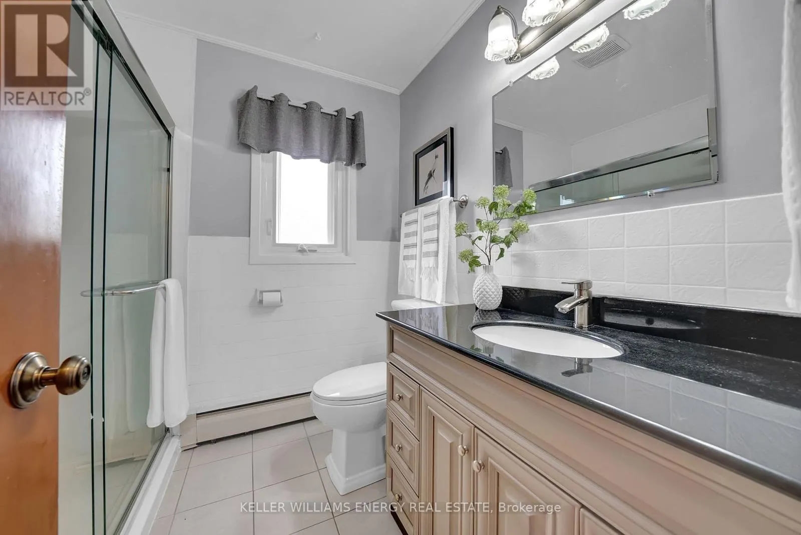 607 NEWMAN CRESCENT