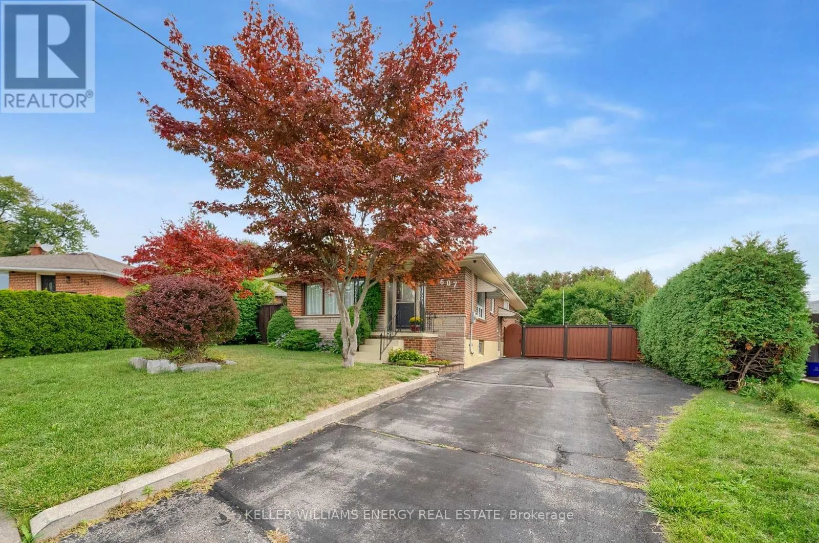 607 NEWMAN CRESCENT