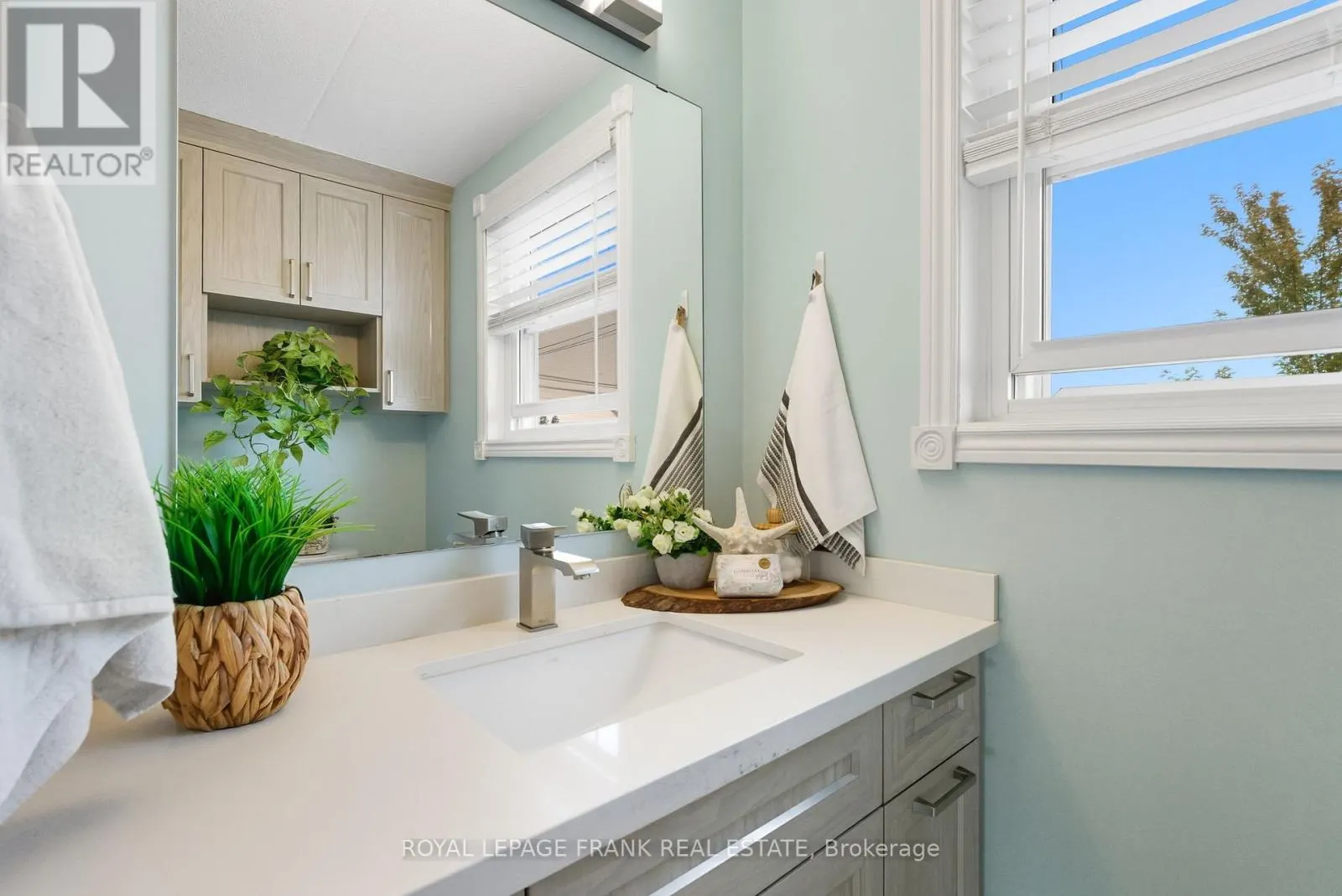 15 - 120 PORT DARLINGTON ROAD, #15