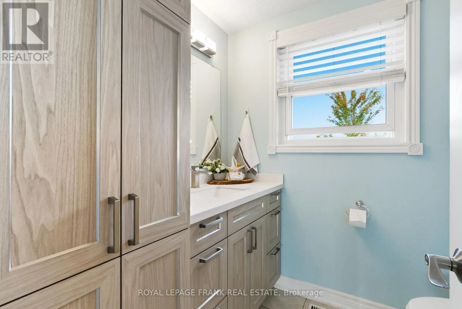 15 - 120 PORT DARLINGTON ROAD, #15