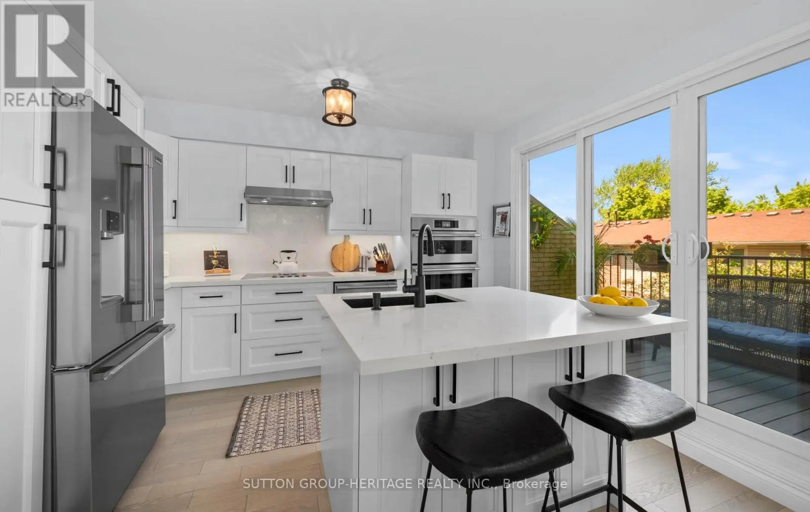 2 CUMBERLAND LANE