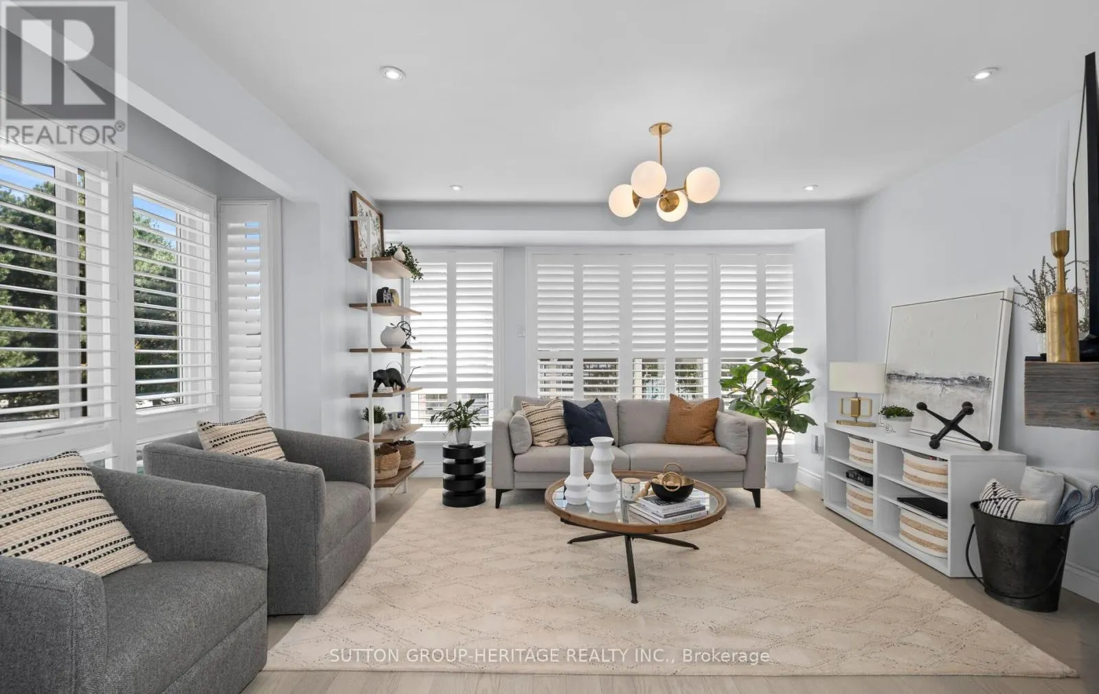 2 CUMBERLAND LANE