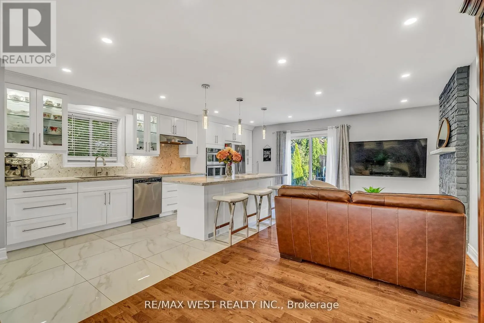 116 FAWCETT TRAIL