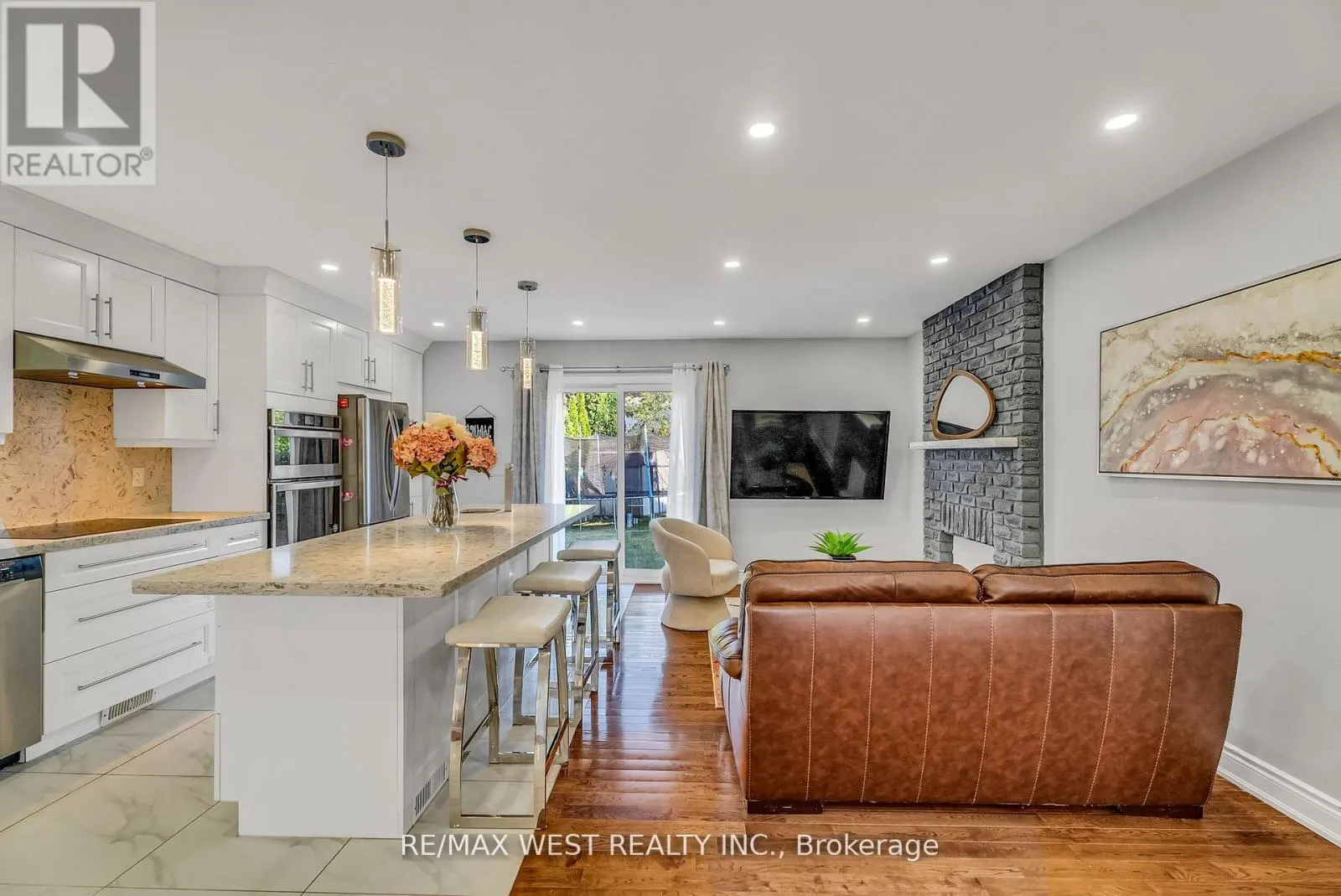 116 FAWCETT TRAIL