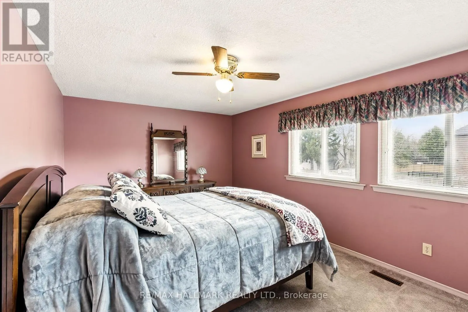 69 WHITE HEATHER BOULEVARD
