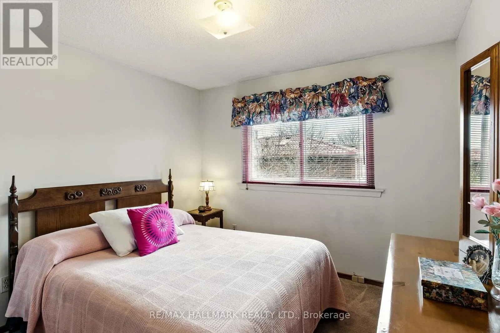 69 WHITE HEATHER BOULEVARD