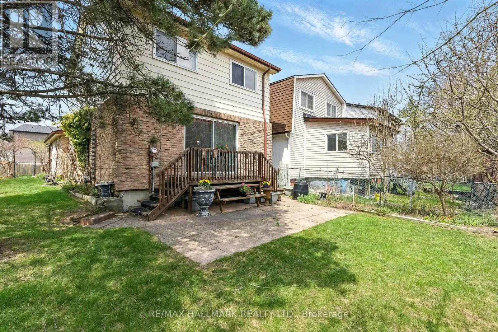 69 WHITE HEATHER BOULEVARD