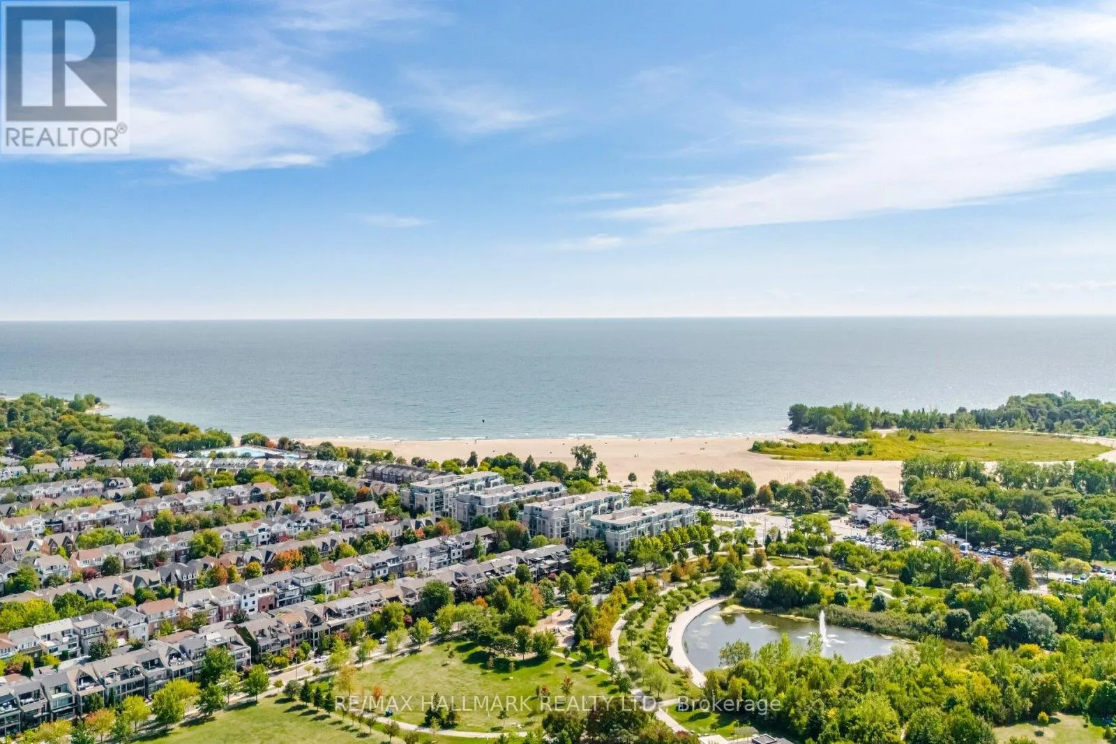 PH5 - 9 BOARDWALK DRIVE