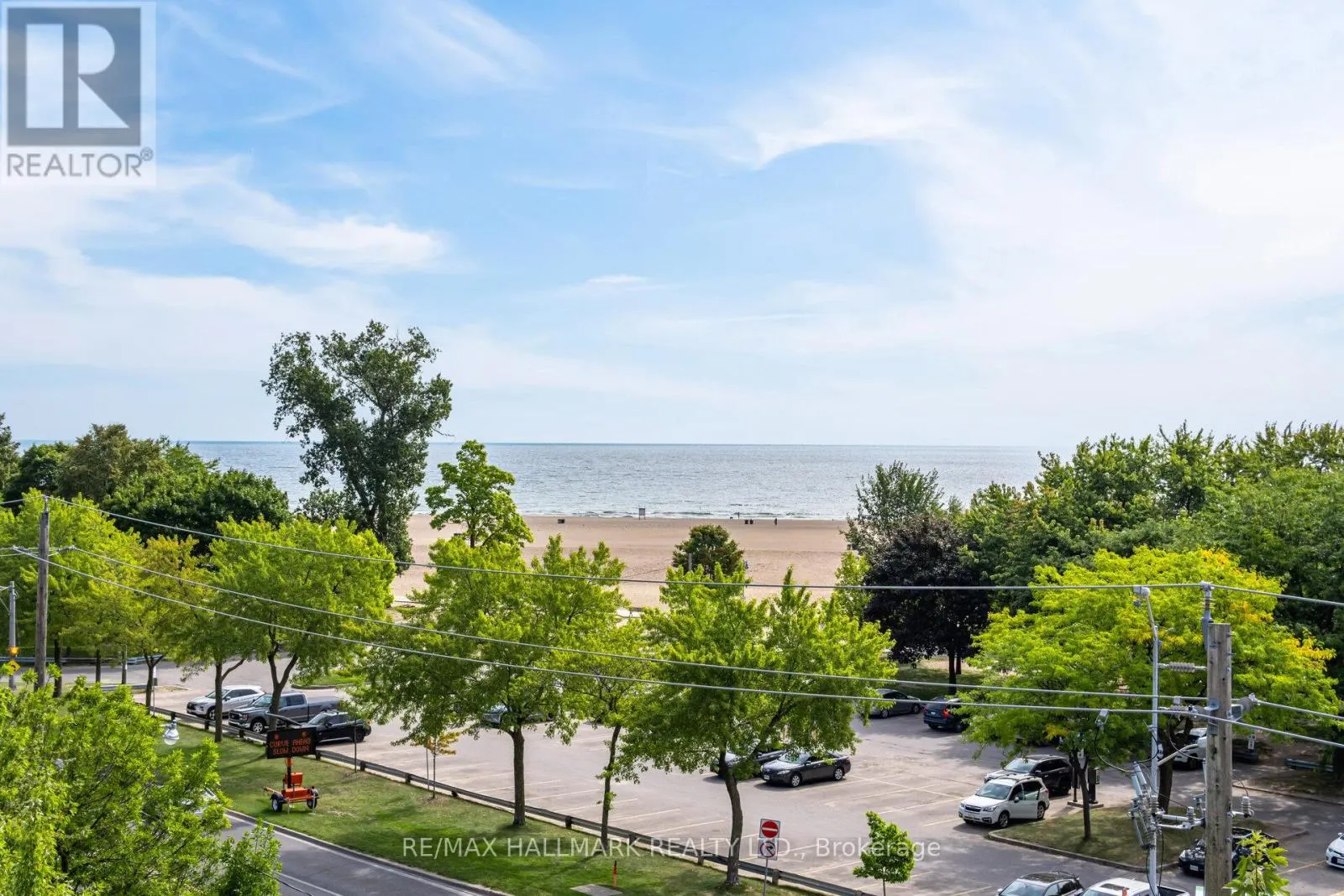 PH5 - 9 BOARDWALK DRIVE