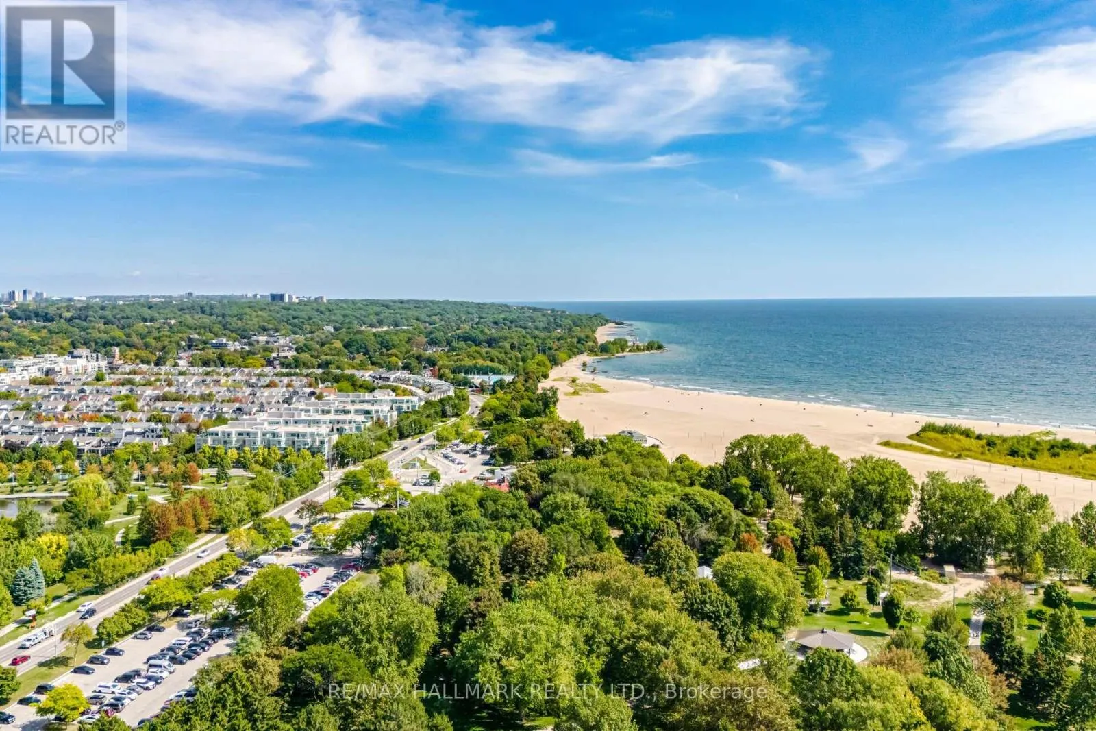 PH5 - 9 BOARDWALK DRIVE