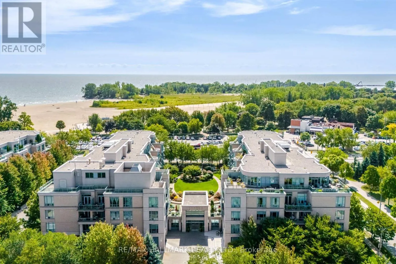 PH5 - 9 BOARDWALK DRIVE