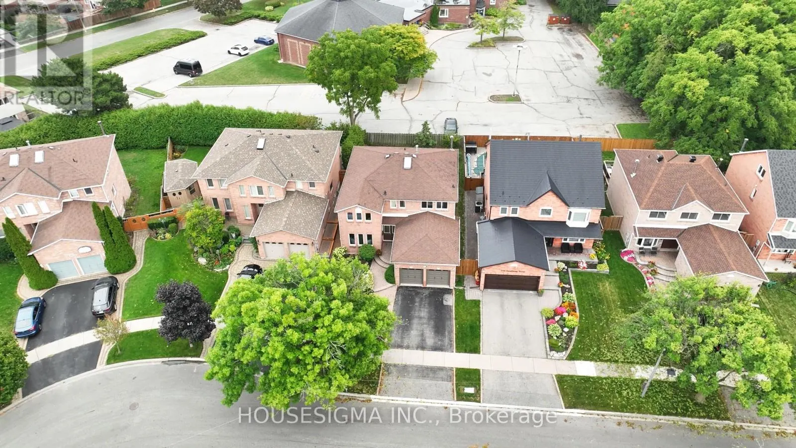 946 RAMBLEBERRY AVENUE