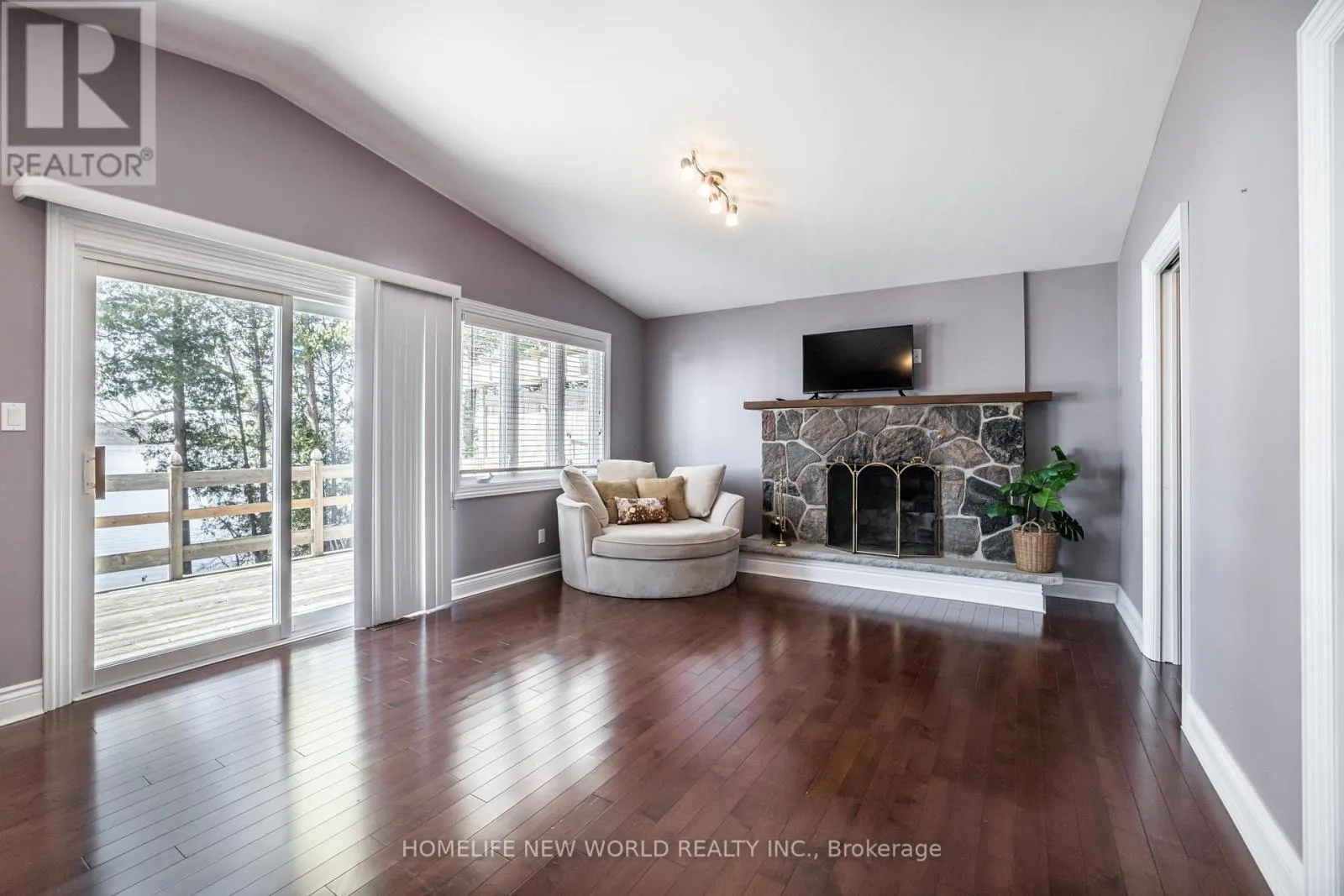 253 STEPHENSON POINT ROAD