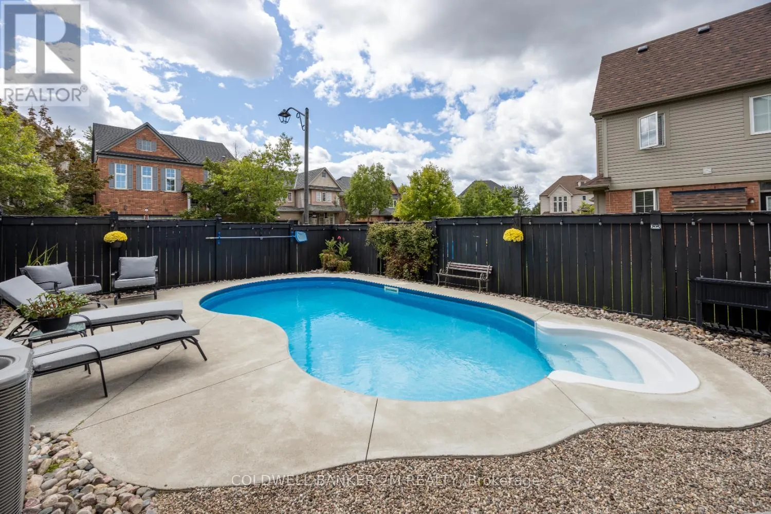 2 WOODBINE PLACE