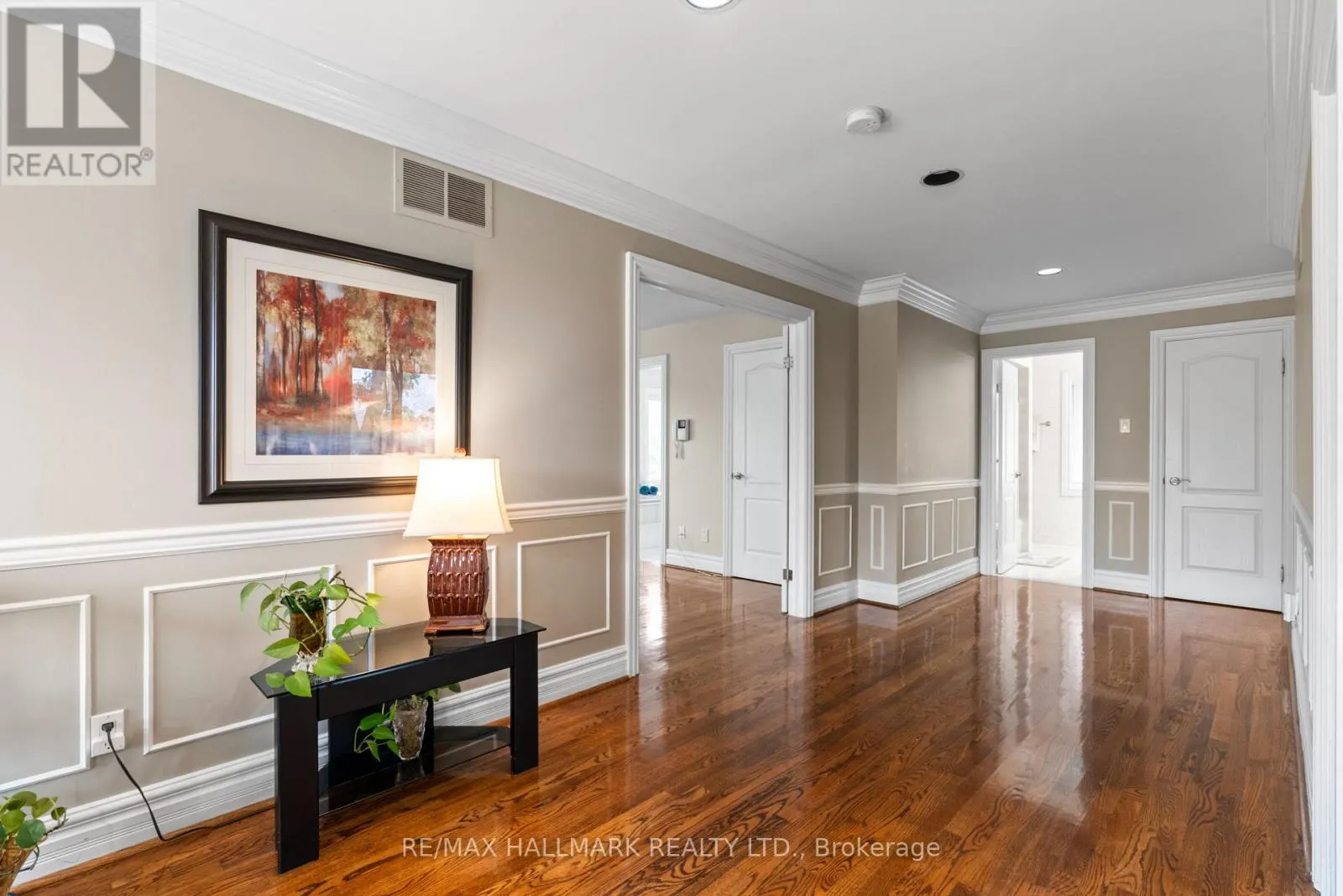 80 DUNSTALL CRESCENT