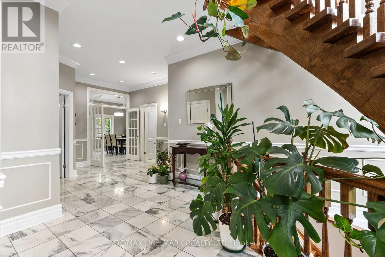 80 DUNSTALL CRESCENT