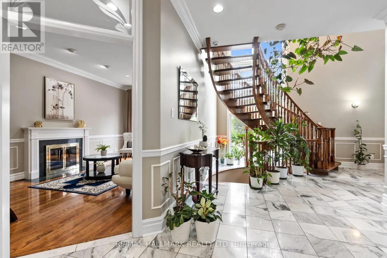 80 DUNSTALL CRESCENT