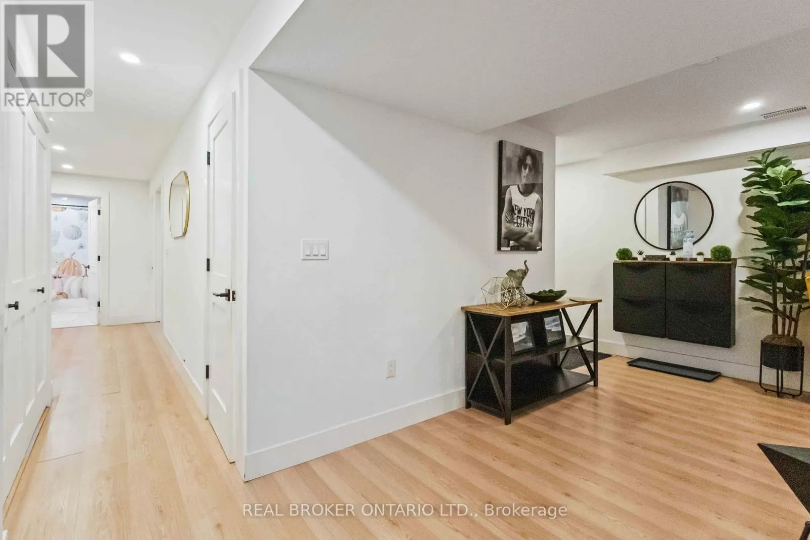 LOWER - 182 DE GRASSI STREET