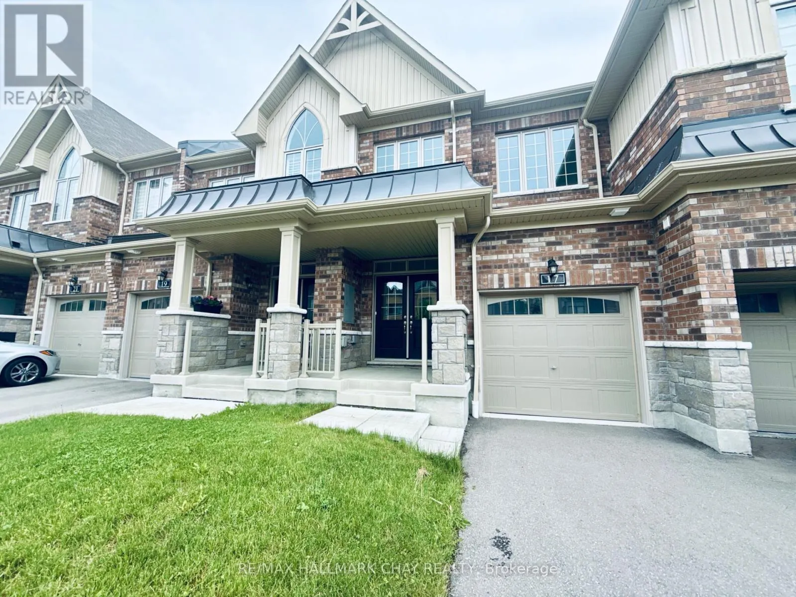 17 SUTCLIFFE DRIVE