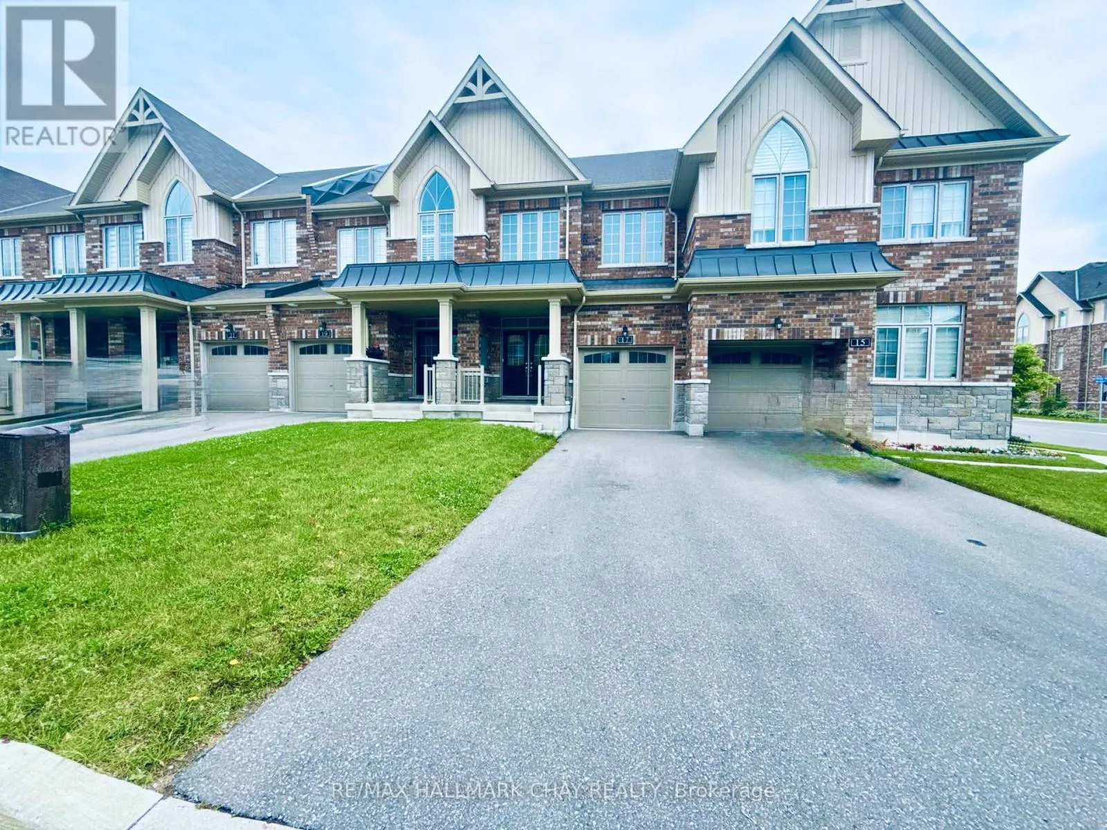 17 SUTCLIFFE DRIVE