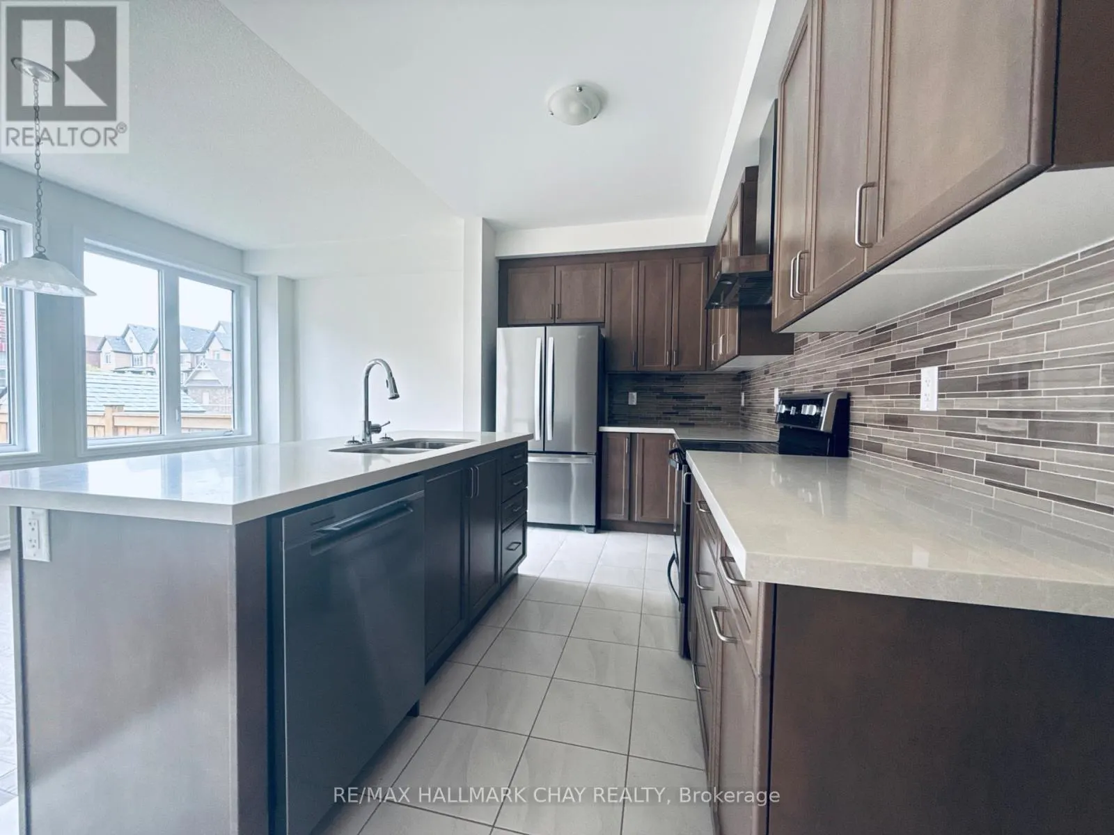 17 SUTCLIFFE DRIVE