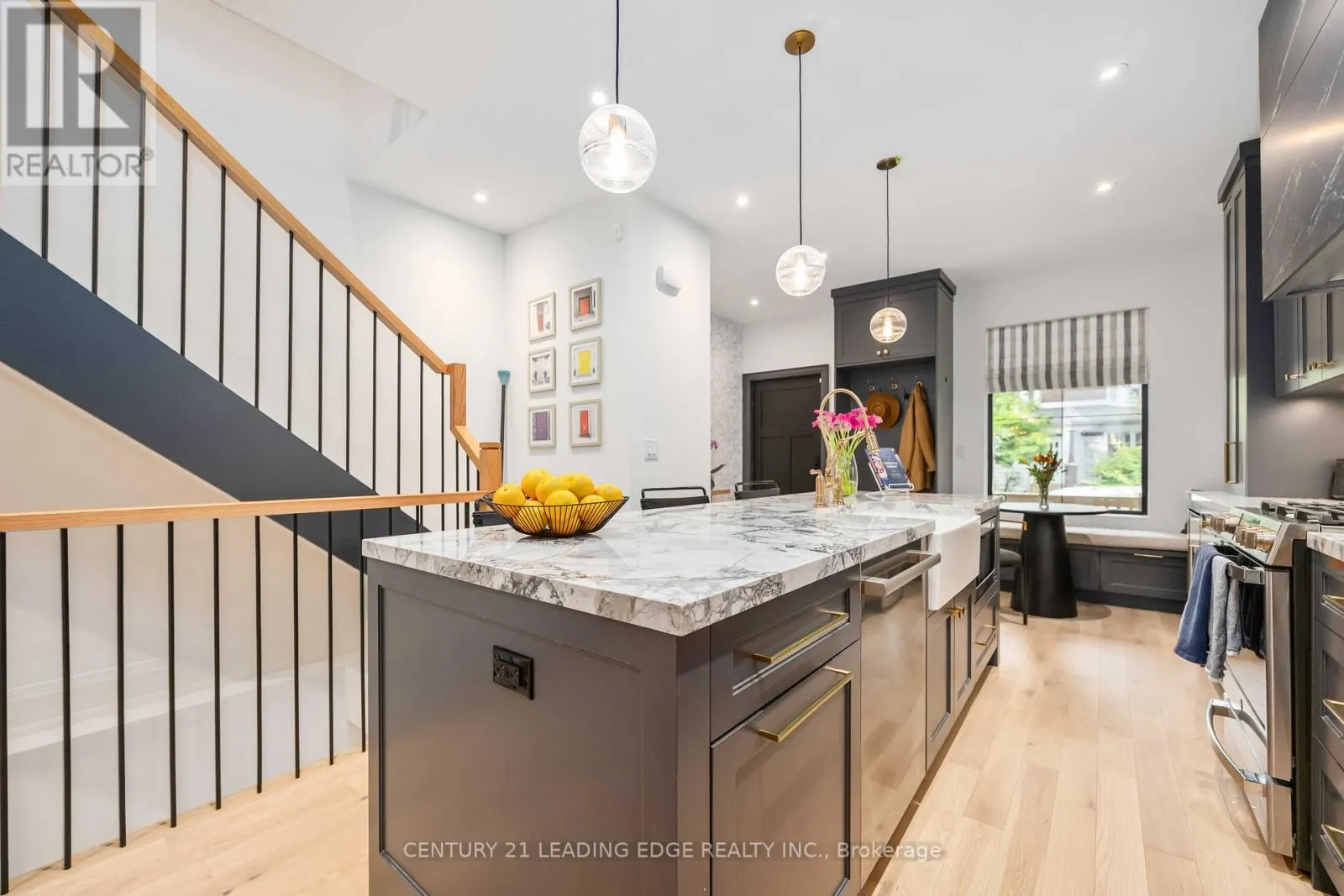 37 BERTMOUNT AVENUE