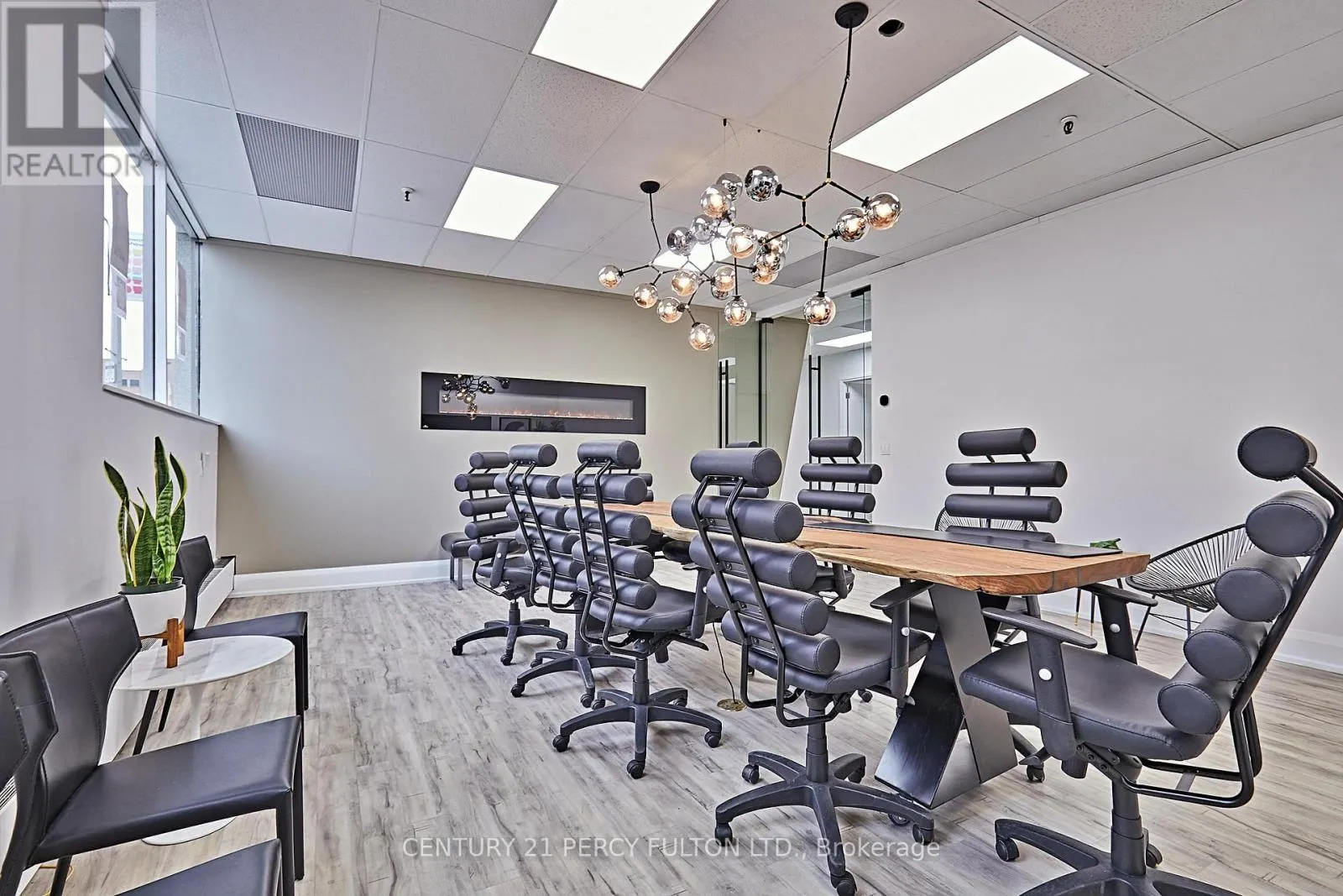 112 - OFFICE A - 50 RICHMOND STREET E