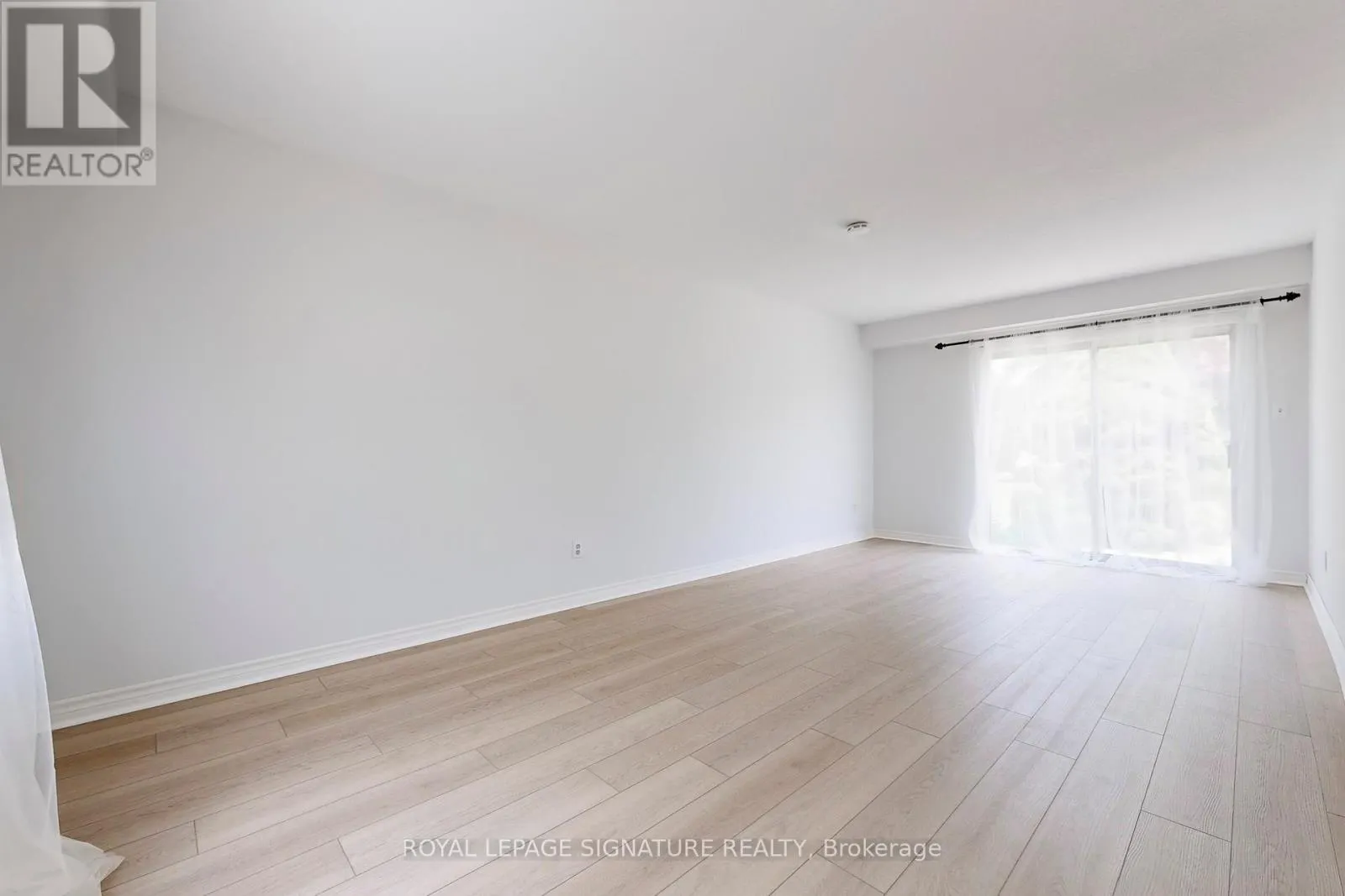 35 CRITTENDEN SQUARE