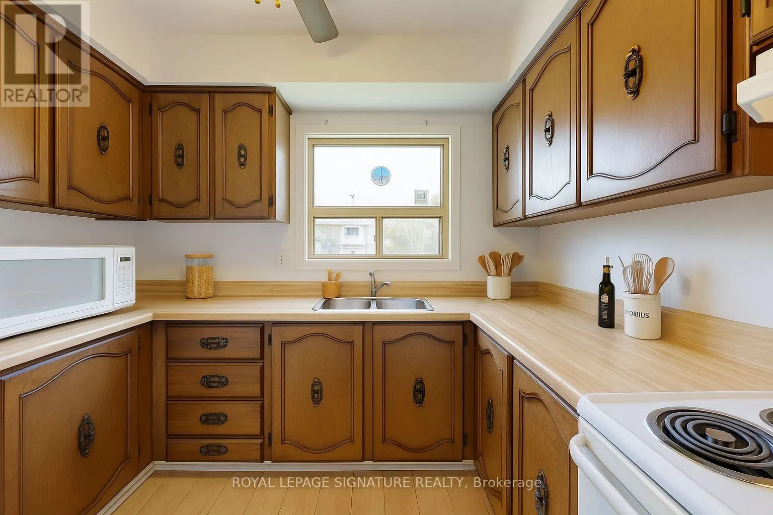 35 CRITTENDEN SQUARE