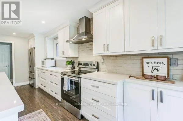 10 GLEN HILL DRIVE