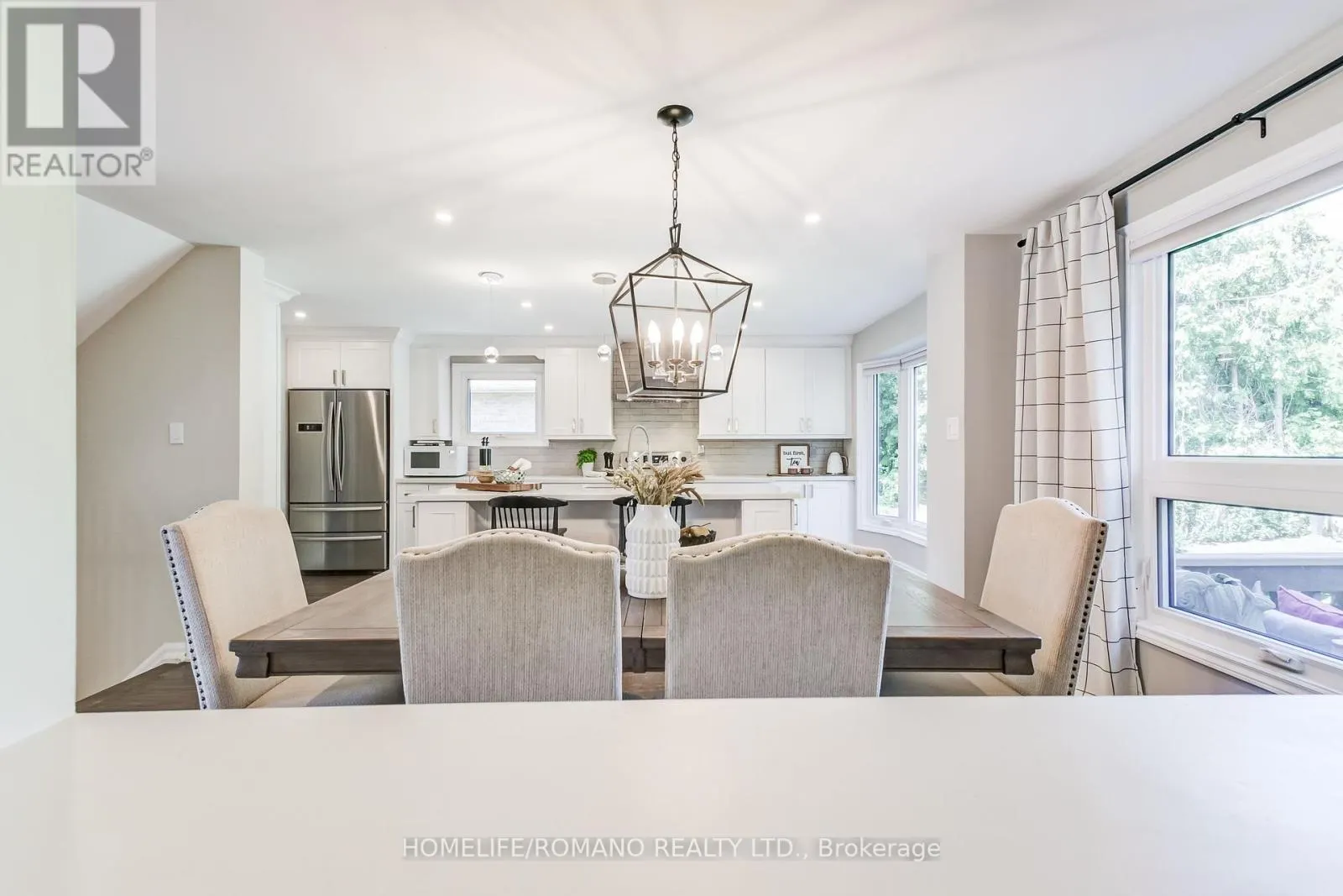 10 GLEN HILL DRIVE