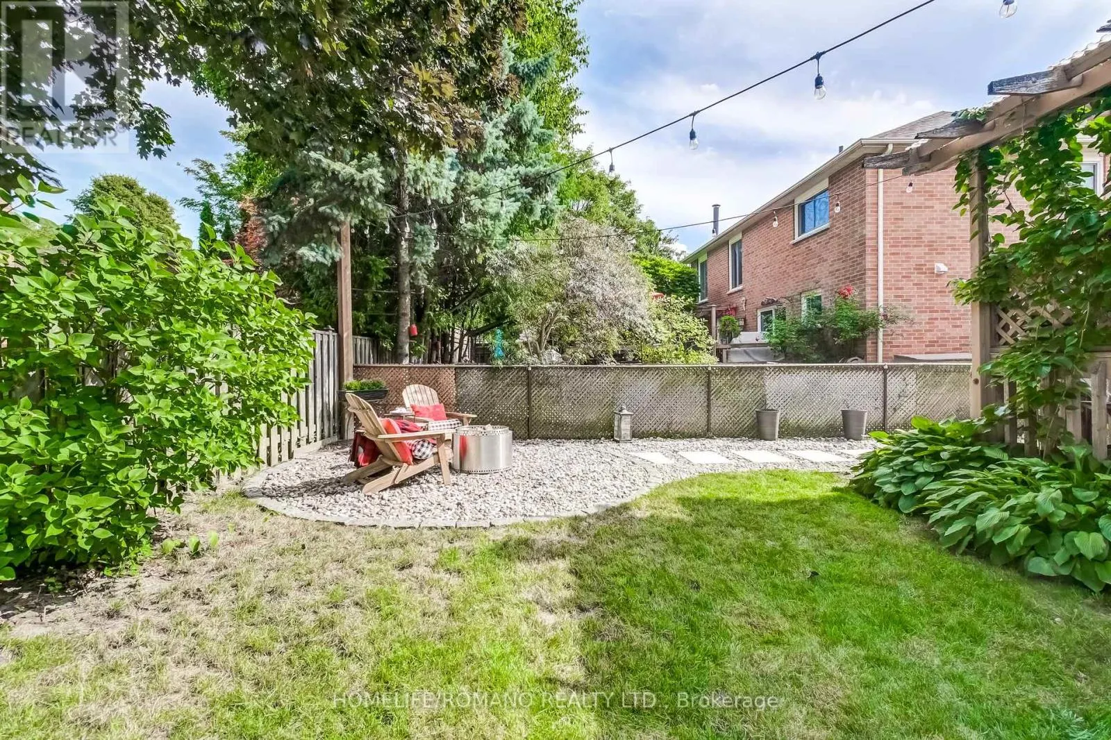 10 GLEN HILL DRIVE