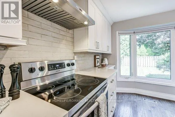 10 GLEN HILL DRIVE
